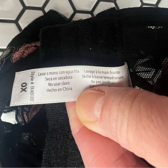 Floral unbranded bralette size 0X - Picture 4 of 5